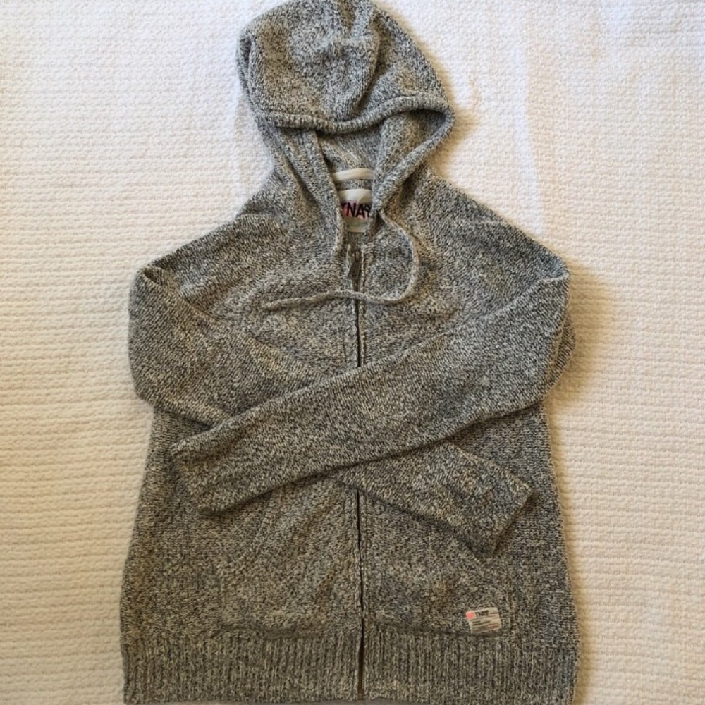 Aritzia TNA zip up